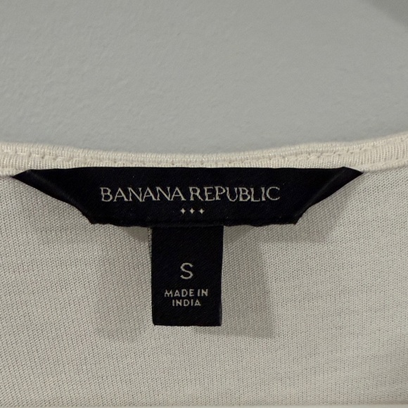 Banana Republic Cream Long Sleeve V-Neck Top - Picture 3 of 3